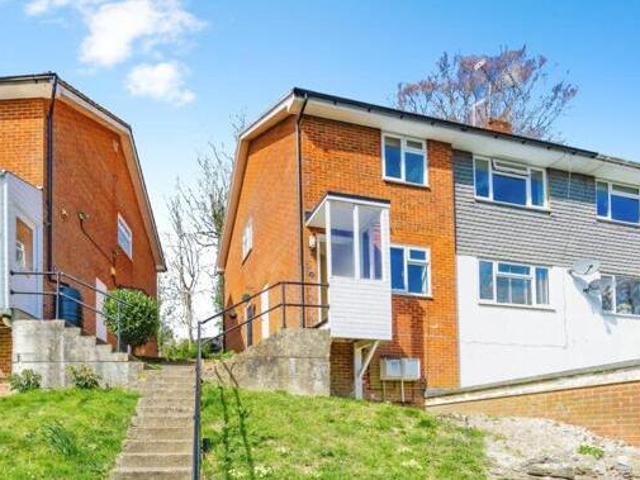House for sale in Hillview, Surrey