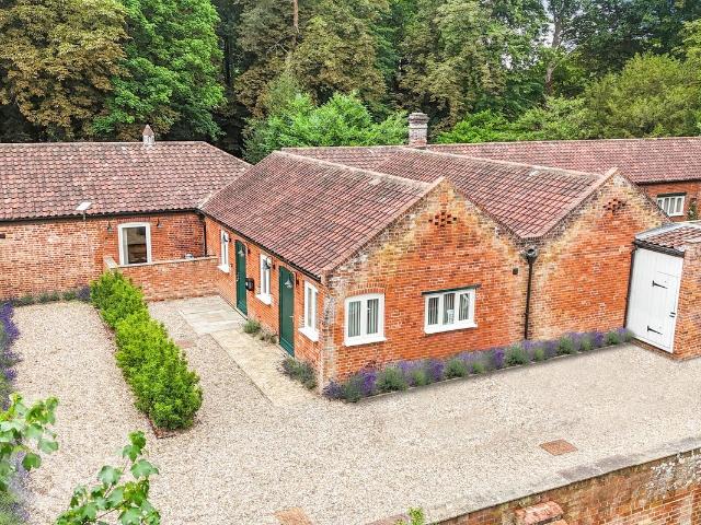 House for rent in Burgh St Peter, Norfolk