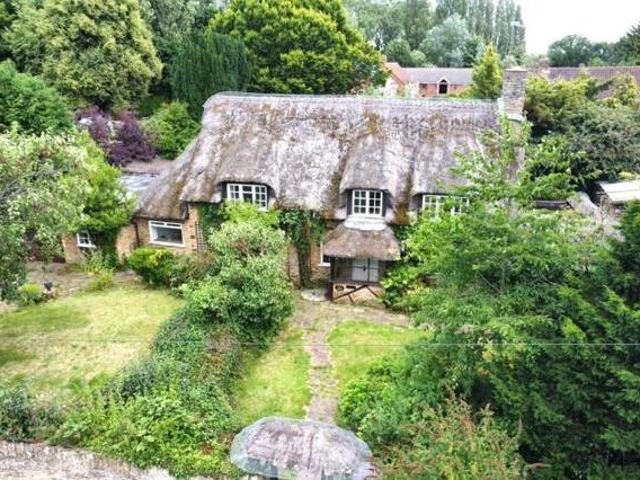 House for sale in Northampton, Northamptonshire