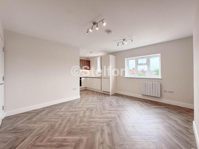 Apartment for rent in Kingsbury, Greater London