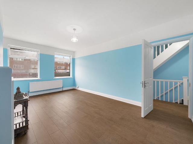 Apartment for rent in Kingsbury, Greater London