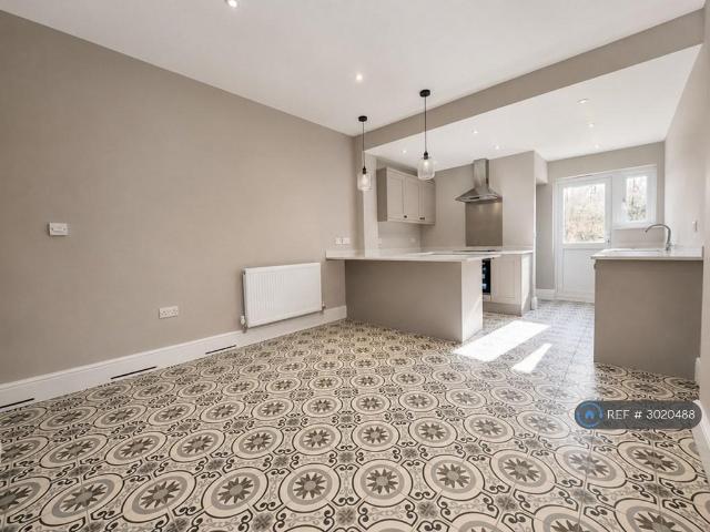 House for rent in Leyfields, Kettlebrook