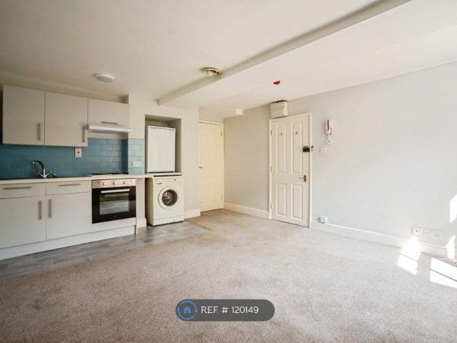 Studio for rent in Bourne Vale, Kent