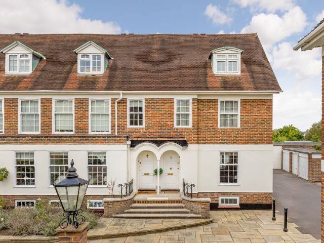 Apartment for rent in London Borough of Merton, Greater London