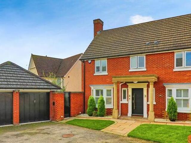 House for sale in Chipping Hill, Essex