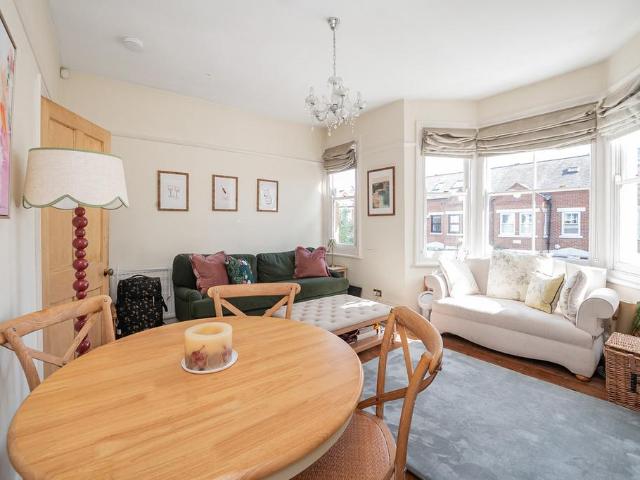 Apartment for rent in London Borough of Ealing, Greater London