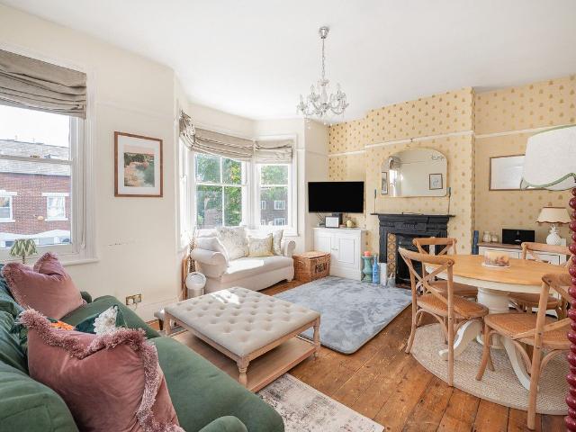 Apartment for rent in Dudden Hill, Greater London