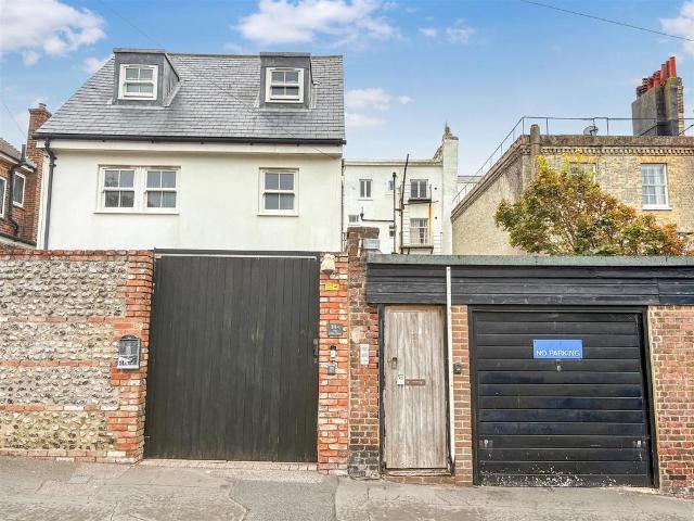 Apartment for rent in Whitehawk, Brighton & Hove
