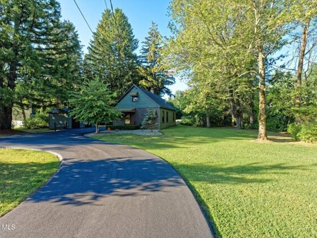 House for sale in Guilderland, New York