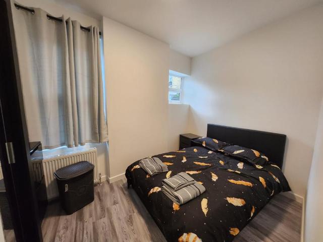 Apartment for rent in London Borough of Ealing, Park Royal