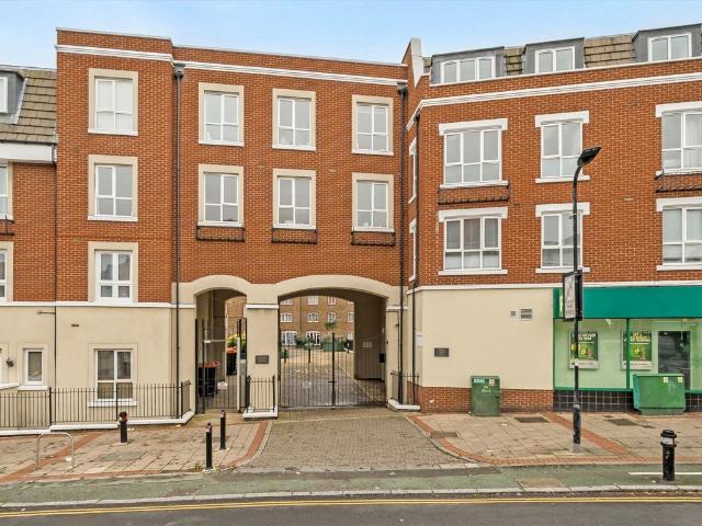 Apartment for rent in London Borough of Ealing, Greater London