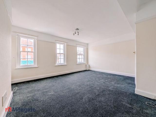House for rent in Ashford, Spelthorne
