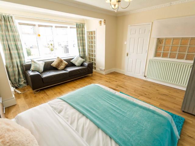 Room for rent in Kingswood