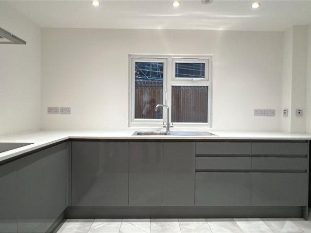 Apartment for rent in Dudden Hill, Greater London