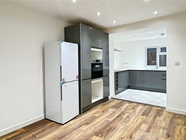 Apartment for rent in Dudden Hill, Greater London