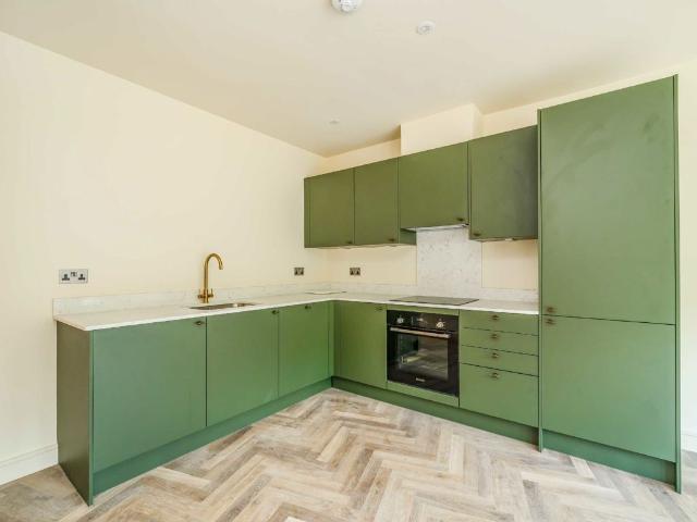 Apartment for rent in London Borough of Ealing, Hanwell
