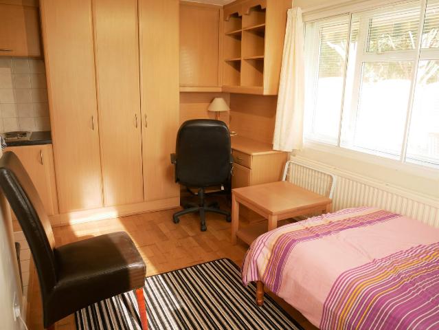 Studio for rent in London Borough of Hounslow, Greater London