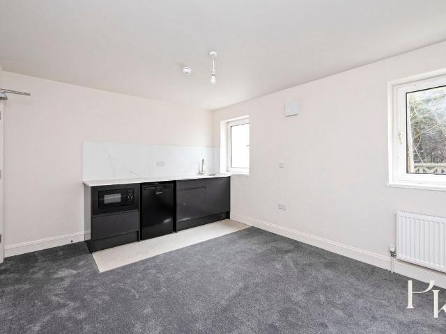 Studio for rent in Brunswick