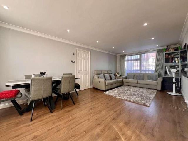 Apartment for rent in London Borough of Redbridge, Greater London