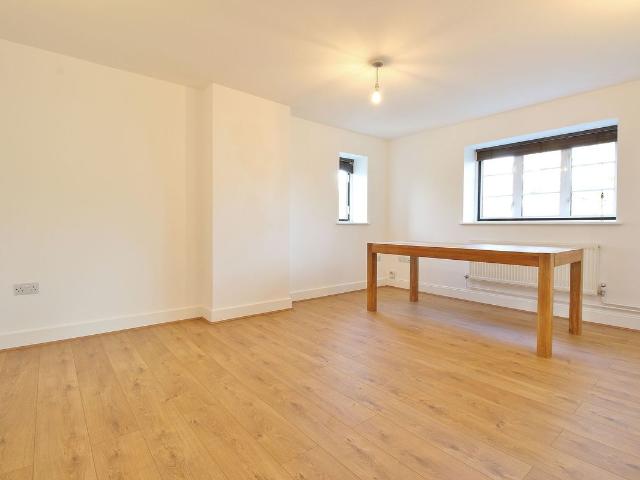 Apartment for rent in London Borough of Hounslow, Spring Grove