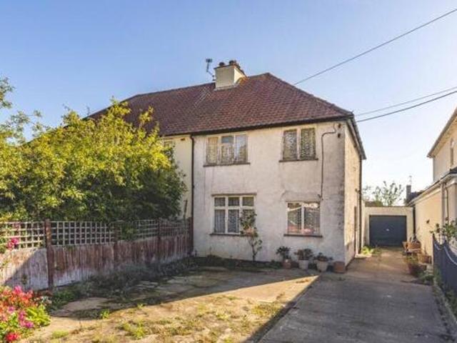 House for sale in Wexham and Ivers Community Board, Iver Heath