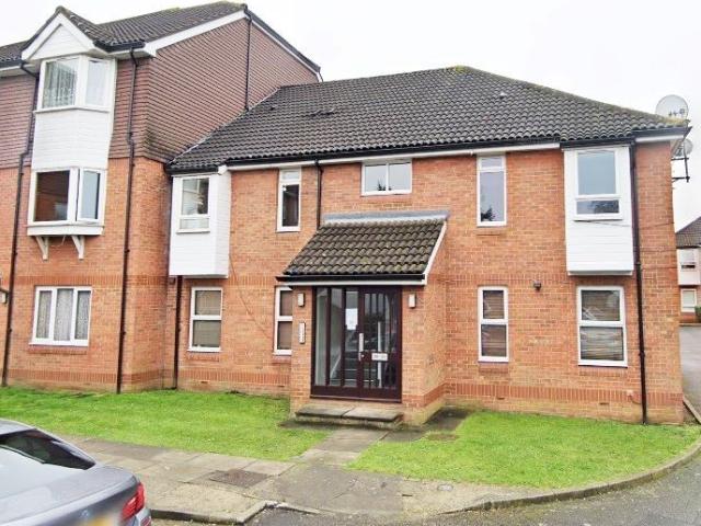 Studio for rent in London Borough of Merton, Collier's Wood
