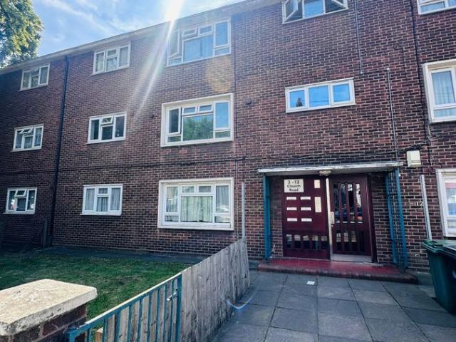 Apartment for rent in Manor Park, Greater London