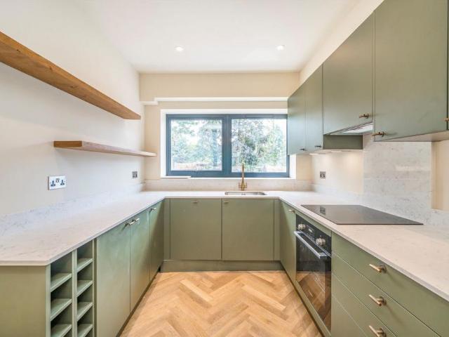 House for rent in London Borough of Ealing, Hanwell