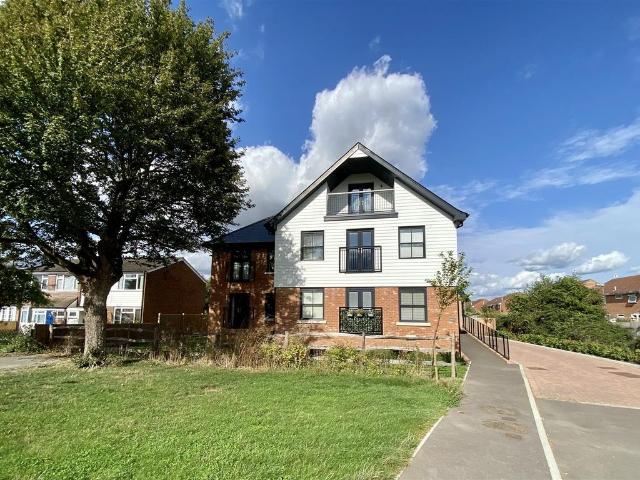 Apartment for rent in Sandown Park, Kent