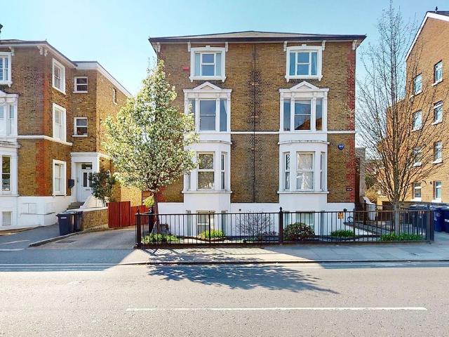 Apartment for rent in London Borough of Richmond upon Thames, Greater London