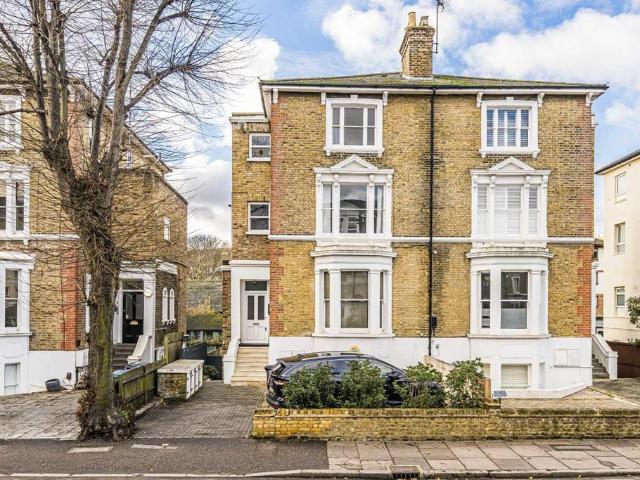 House for rent in North Sheen, Greater London