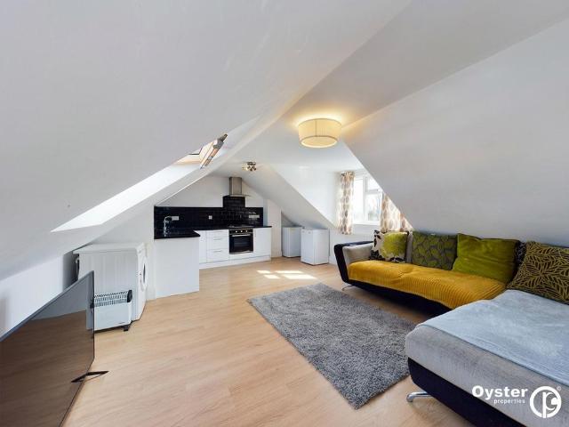 Apartment for rent in Stanmore Broadway, Greater London