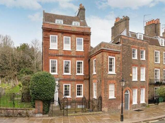 House for sale in Hertfordshire
