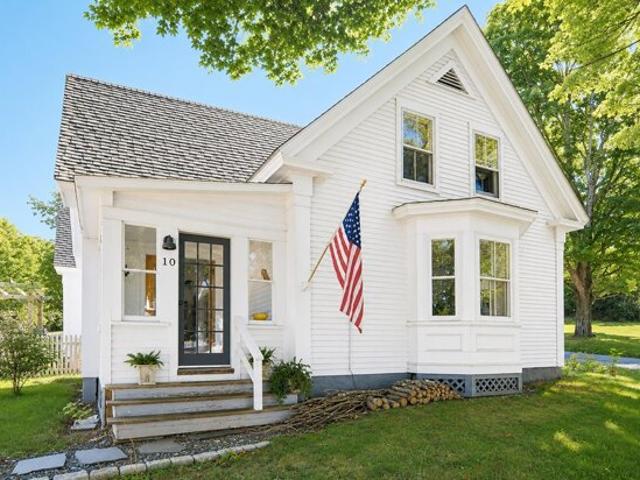 House for sale in Deer Isle, Maine