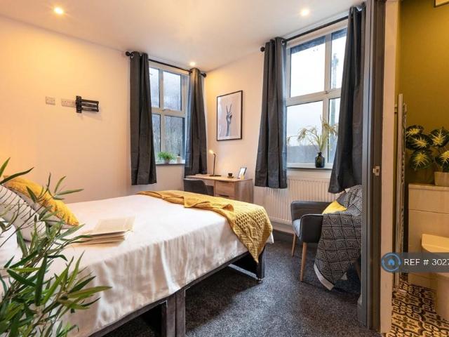 House for rent in Blackford Bridge, Bury
