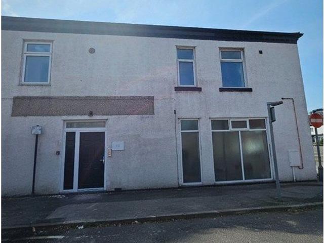 Apartment for rent in Lilford, Wigan