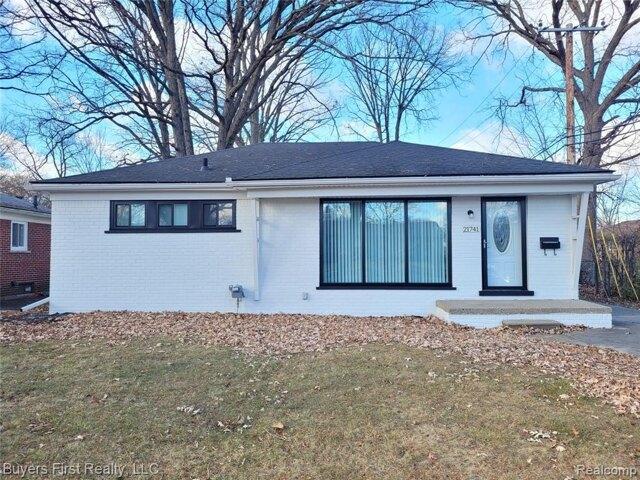 House for sale in Oak Park, Michigan