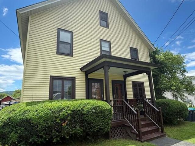 House for sale in Richmond, Vermont