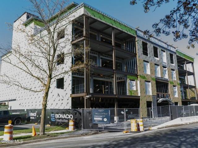 Condo for sale in Saratoga Springs