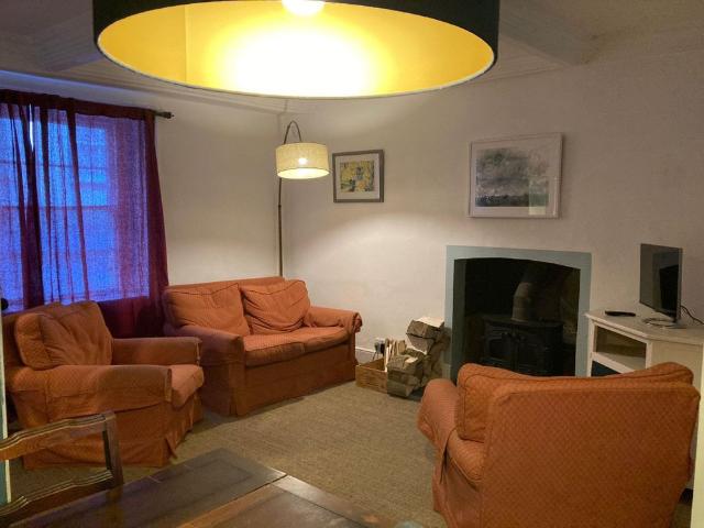 House for rent in Broadshard, Somerset