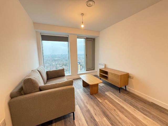 Apartment for rent in Barton upon Irwell, Salford