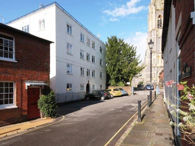House for rent in Rose Hill, Pachesham Park