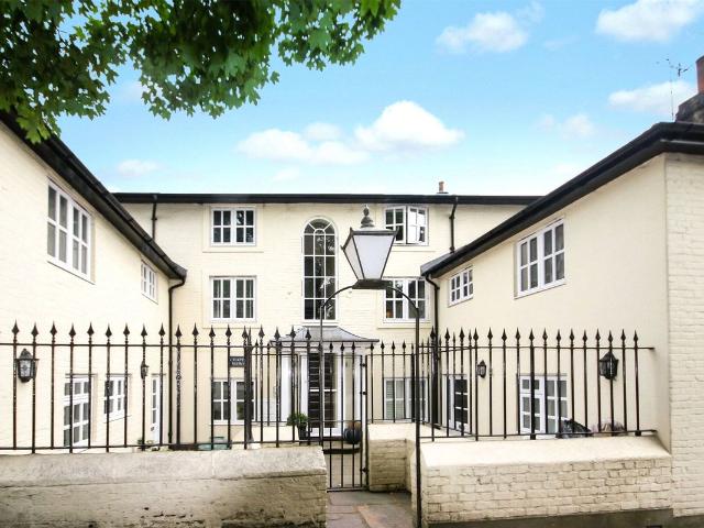 House for rent in Rose Hill, Pachesham Park