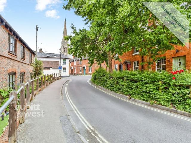 House for rent in Rose Hill, Pachesham Park
