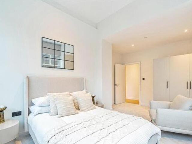 House for sale in Horsell, Woking