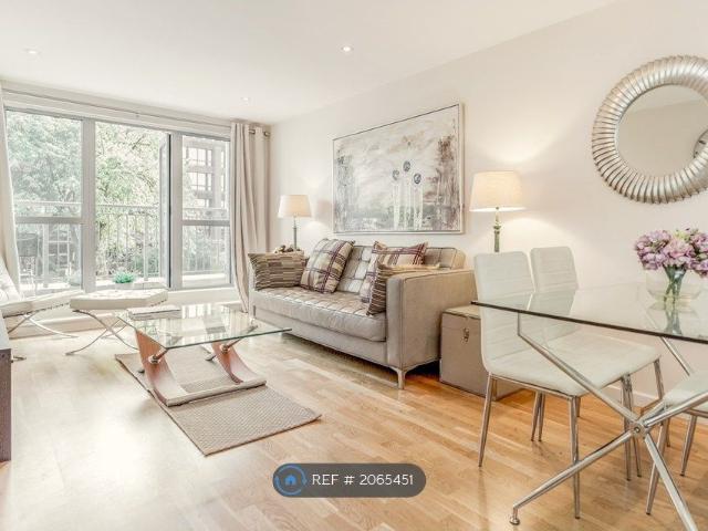 Apartment for rent in Horsell, Woking