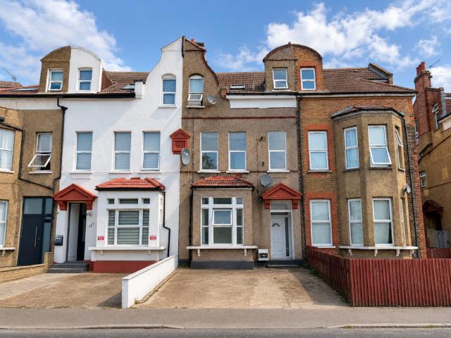 Apartment for rent in Edmonton, Greater London