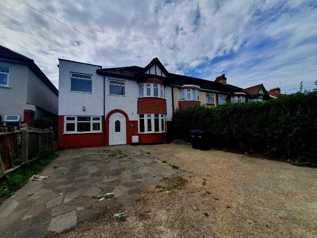 Room for rent in Edmonton, Greater London