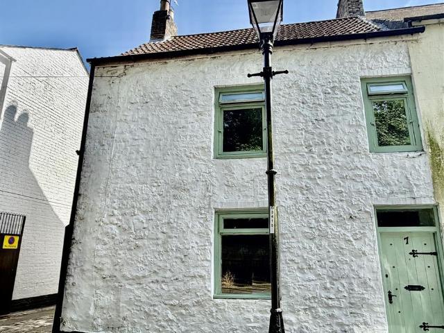 Apartment for rent in Houghtonside, Tyne And Wear