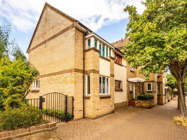 Apartment for rent in London Borough of Hounslow, Spring Grove